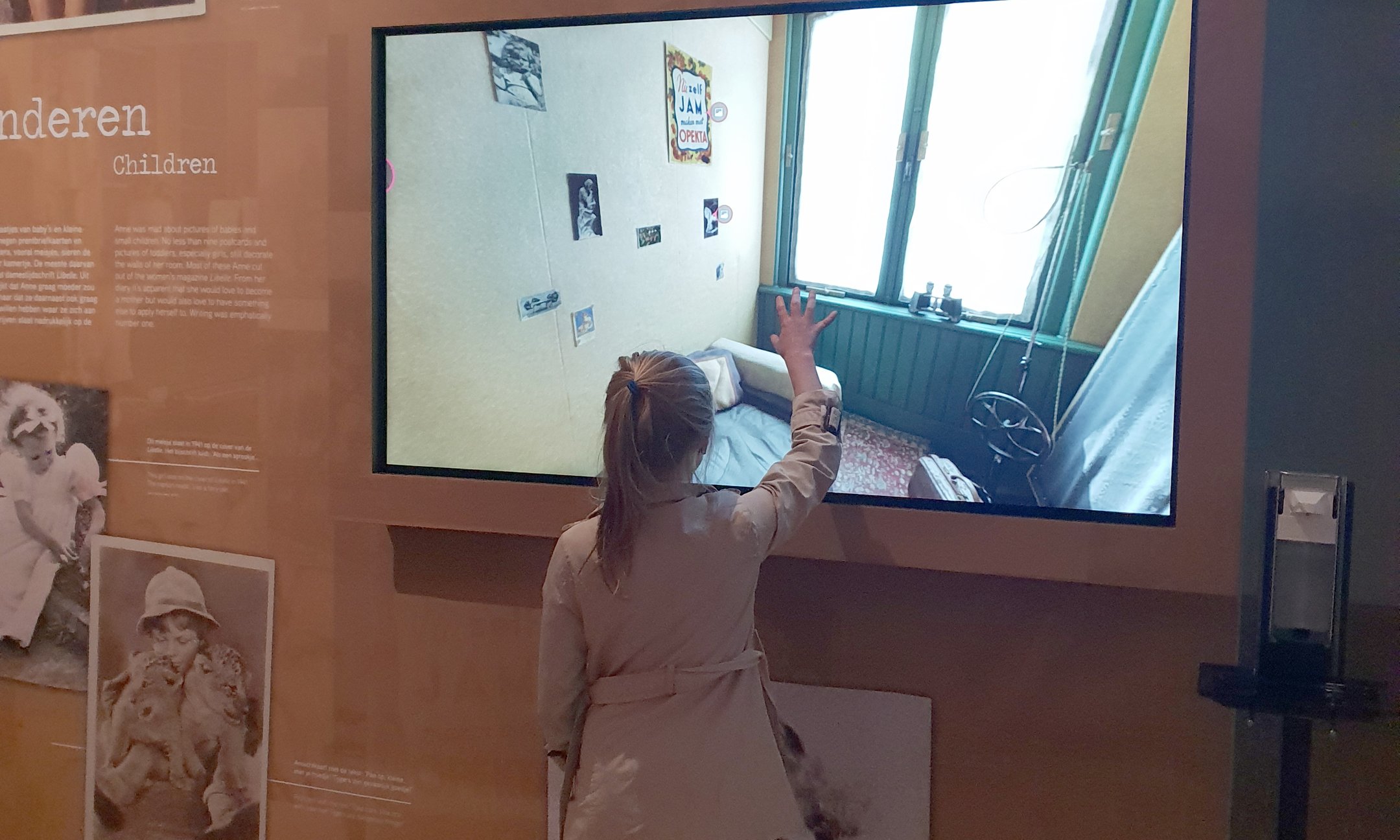 No description available.