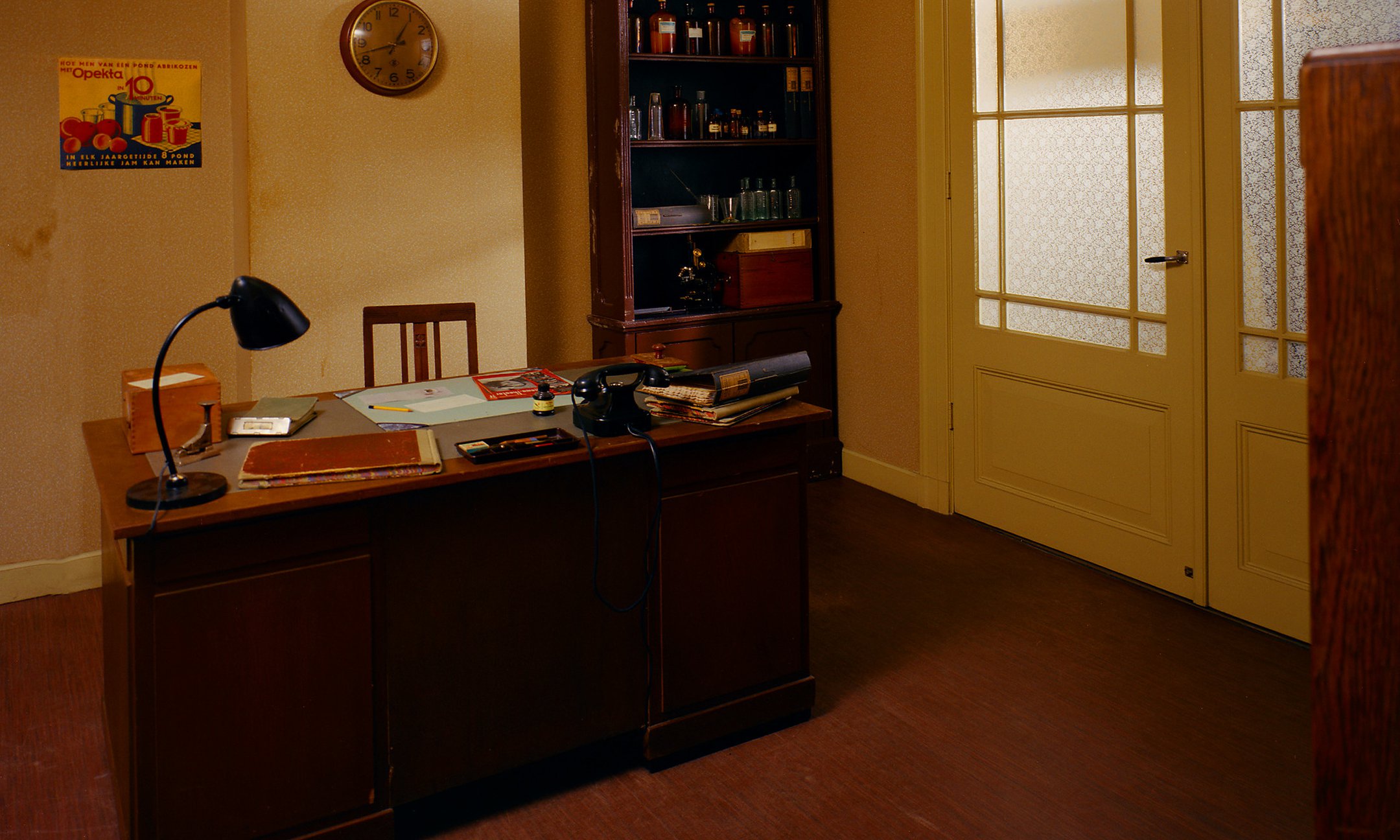 The office of Victor Kugler (reconstruction, 1999).