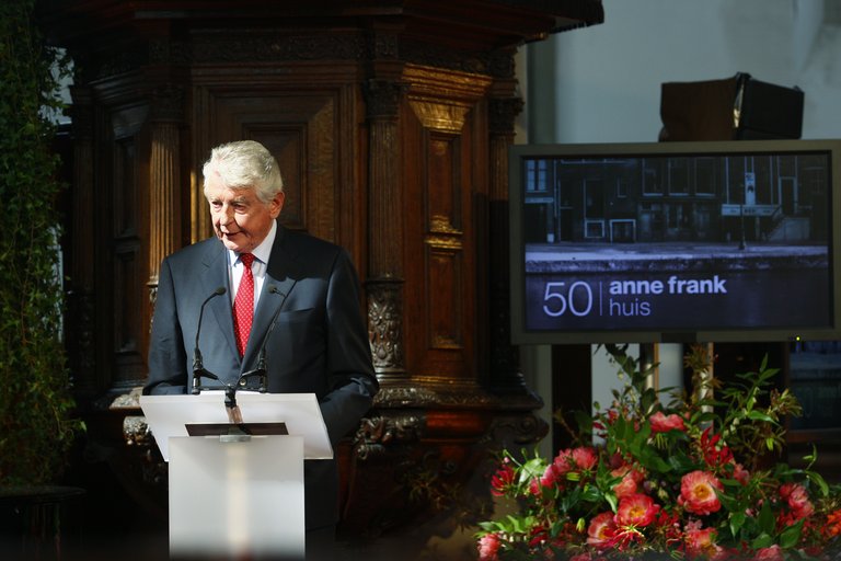 In memoriam Wim Kok